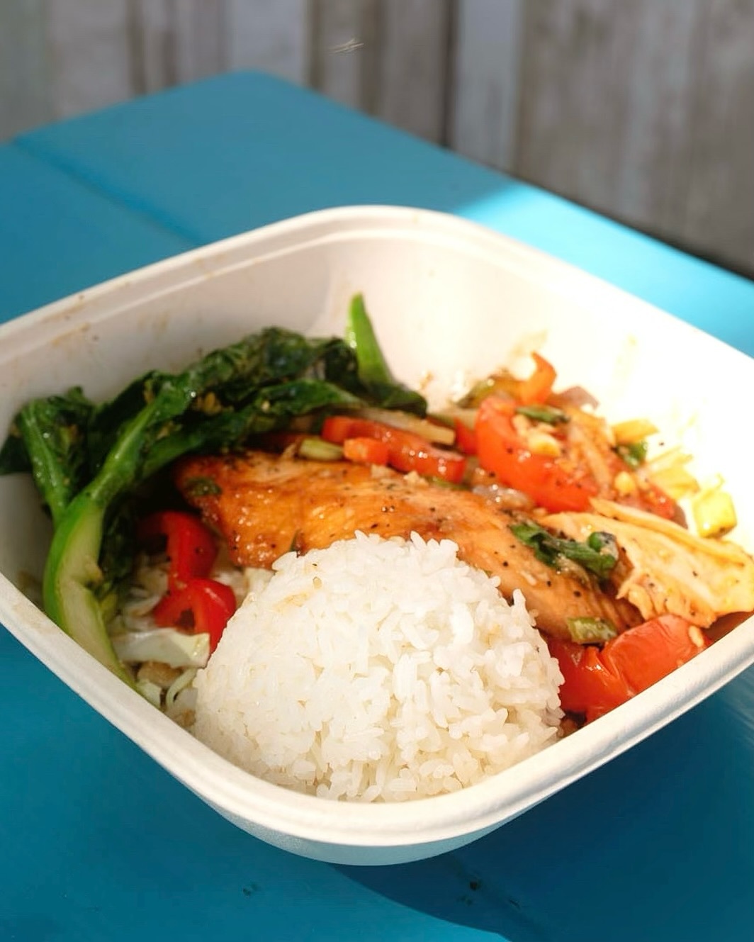 Thai Mee Up plate with rice and vegetables at Kahului’s Plate Lunch Marketplace