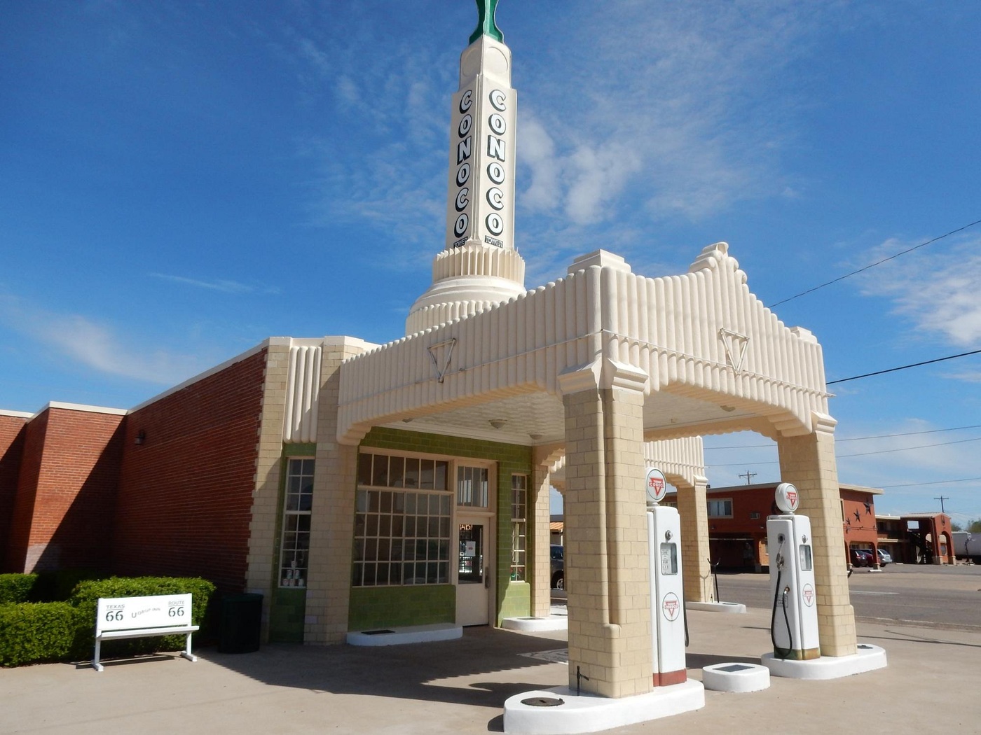 The Art Deco exterior of the U-Drop Inn in Shamrock