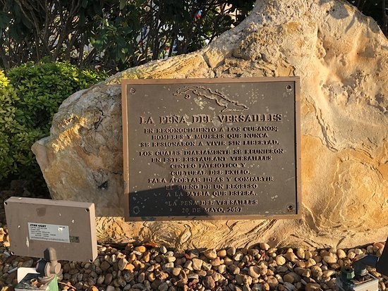 Commemorative plaque outside Versailles in Miami