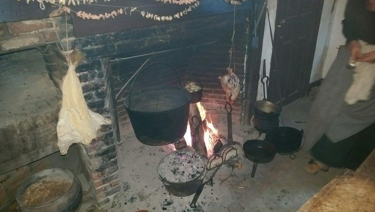 Historical hearth cooking at Coggeshall Farm Museum
