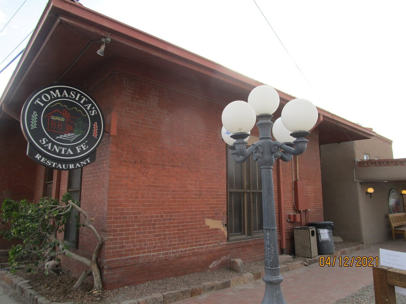 Tomasita’s Santa Fe restaurant exterior at the Railyard