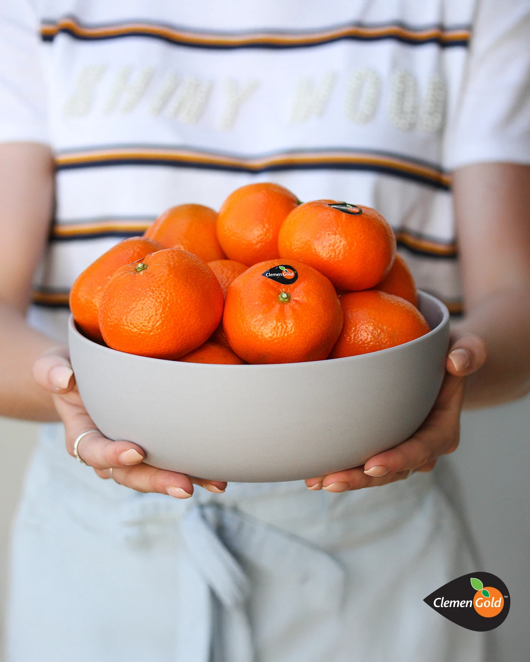 A bowl of easy-peel mandarins
