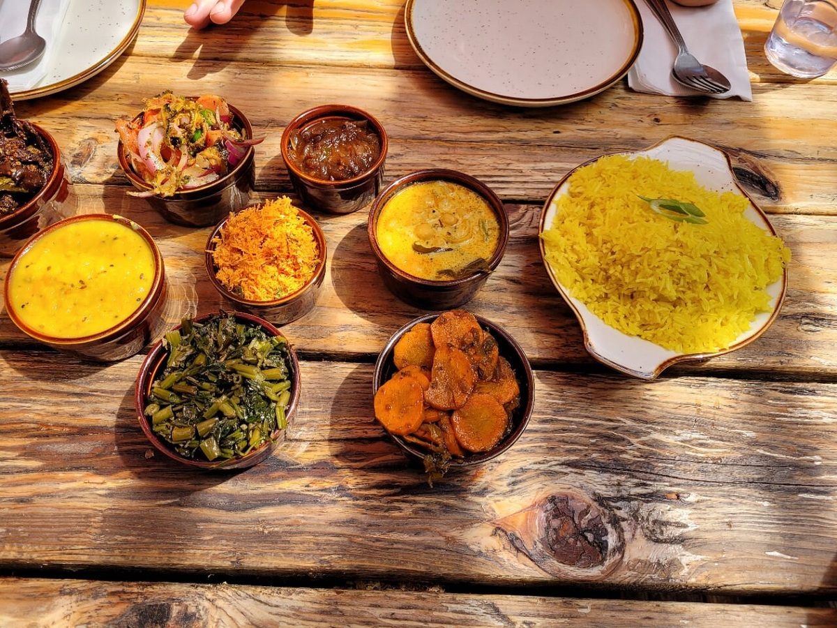 Sri Lankan rice and curry spread at Mirisata in Portland