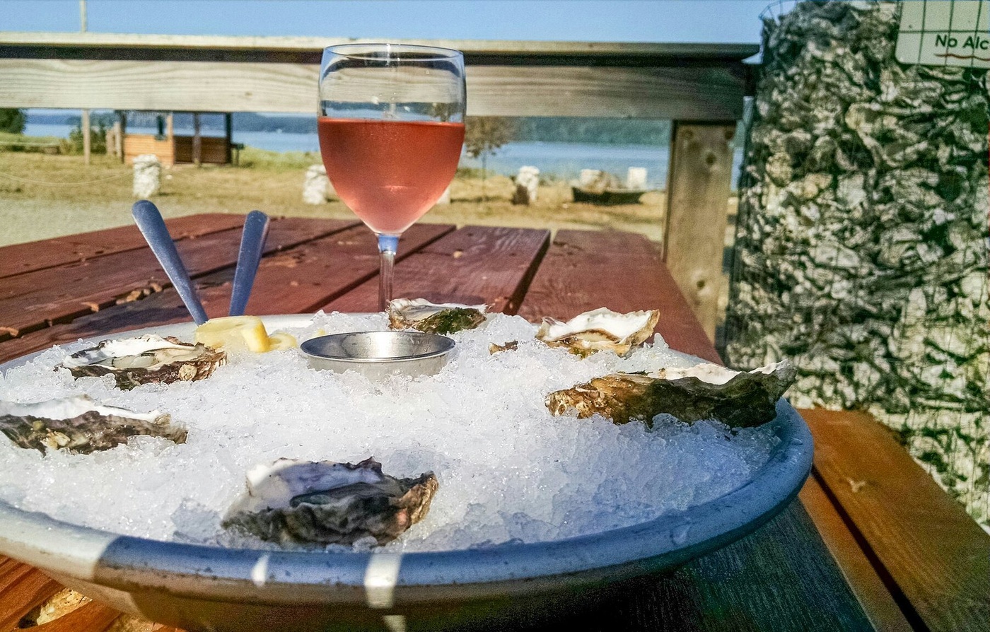 Oysters on ice at Hama Hama Oyster Saloon