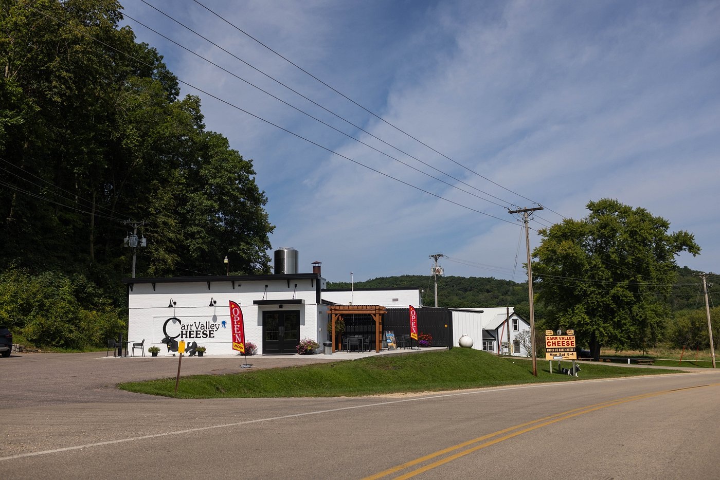 Carr Valley’s La Valle factory store exterior in 2025