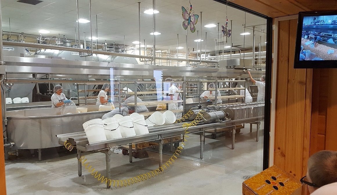 Cheese curds being bagged at Henning’s Wisconsin Cheese