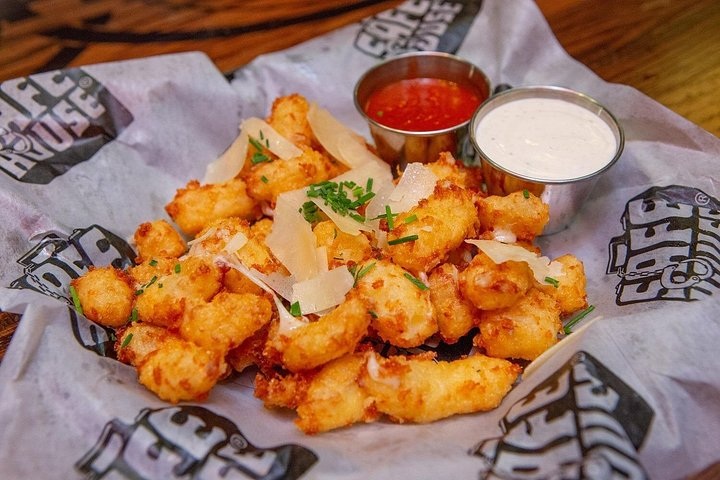 Fried cheese curds pictured by the Milwaukee food-tour operator